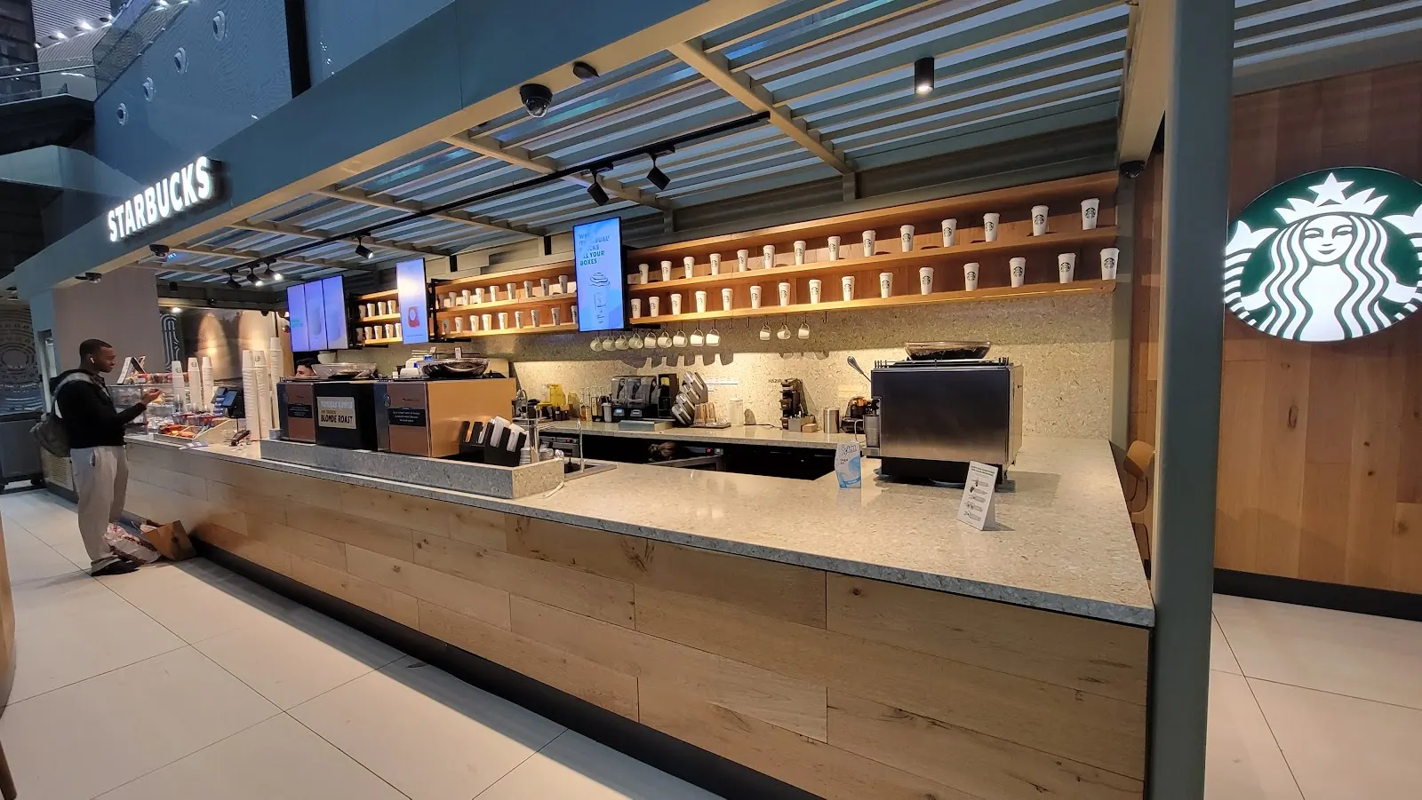 Starbucks fotoğraf 1
