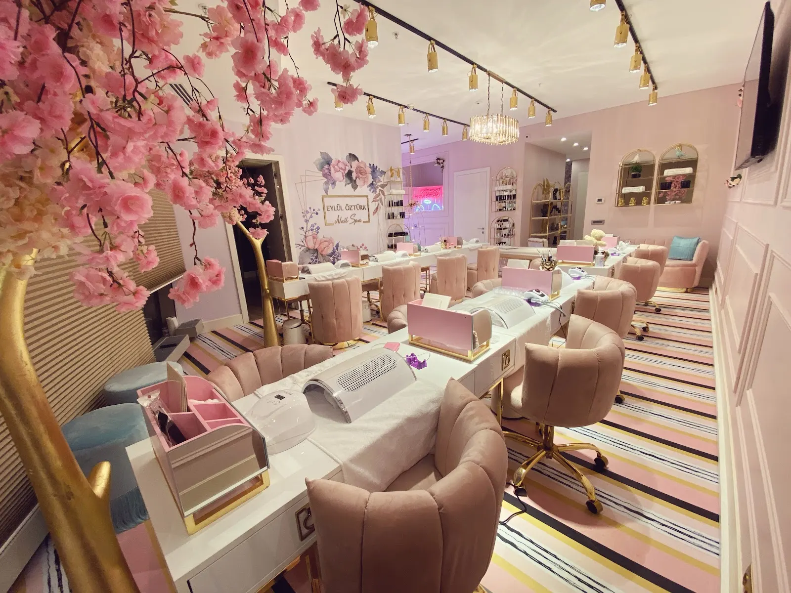 Eylül Öztürk Nail Spa Ataşehir / İstanbul Protez Tırnak