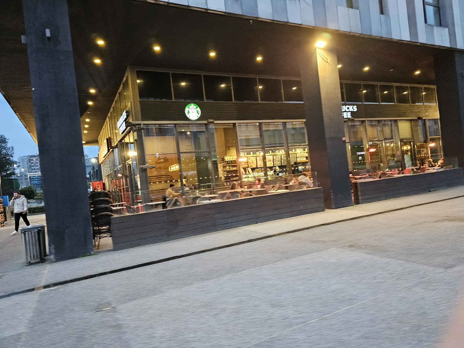 Starbucks fotoğraf 4