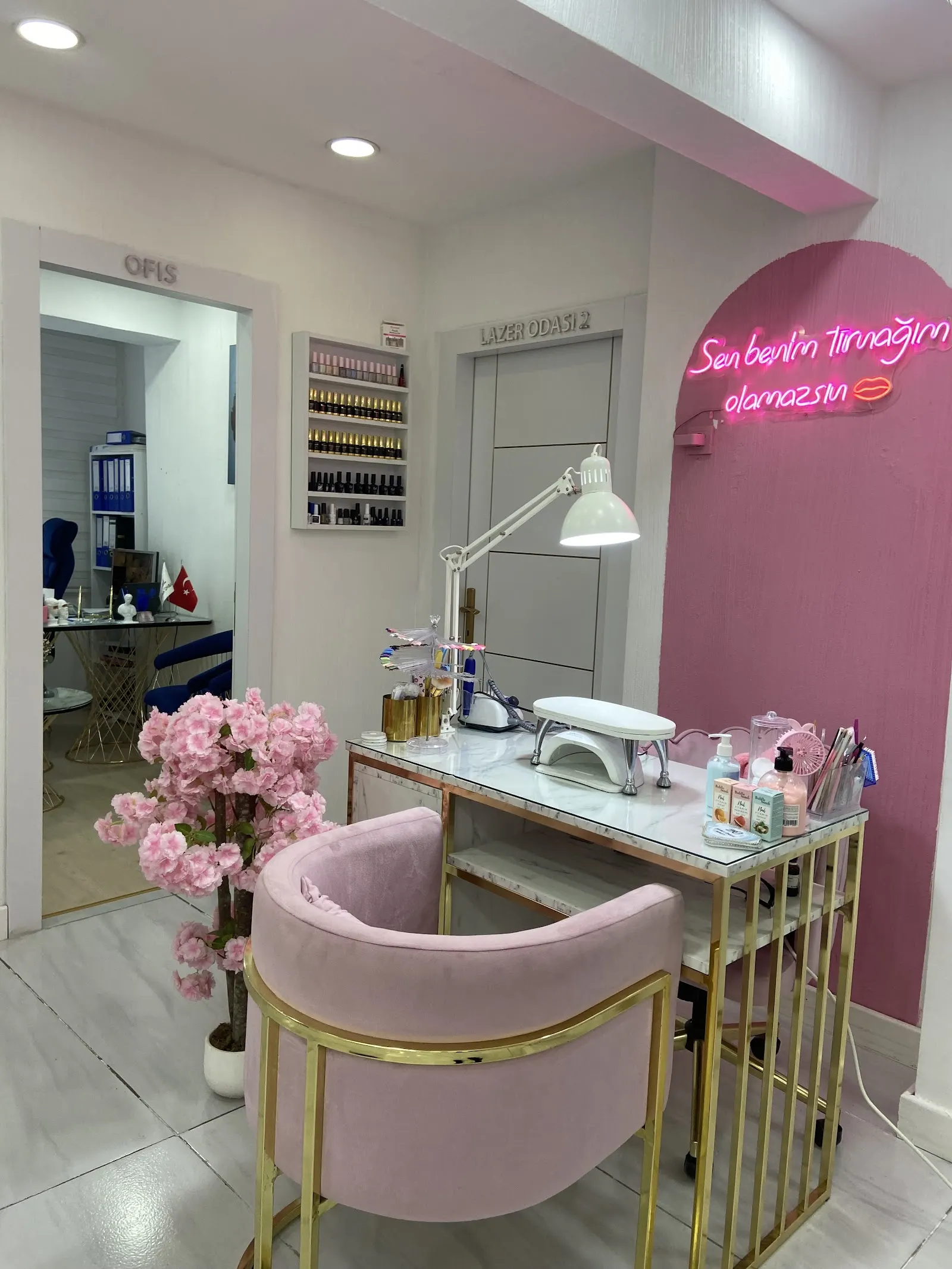 ZEHRA ÜNSAL GÜZELLİK SALONU fotoğraf 3