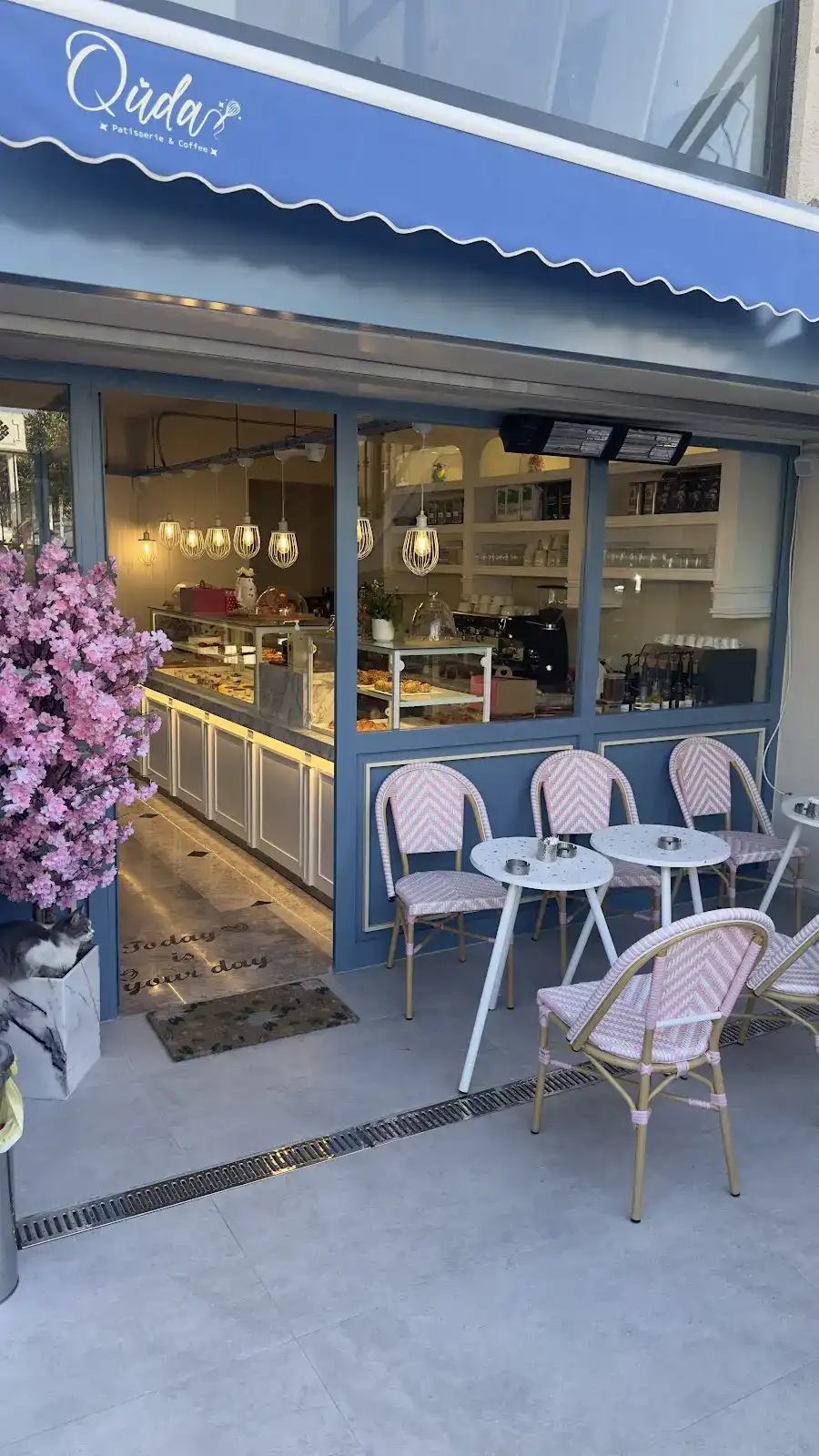 QÜDA Patisserie & Coffee