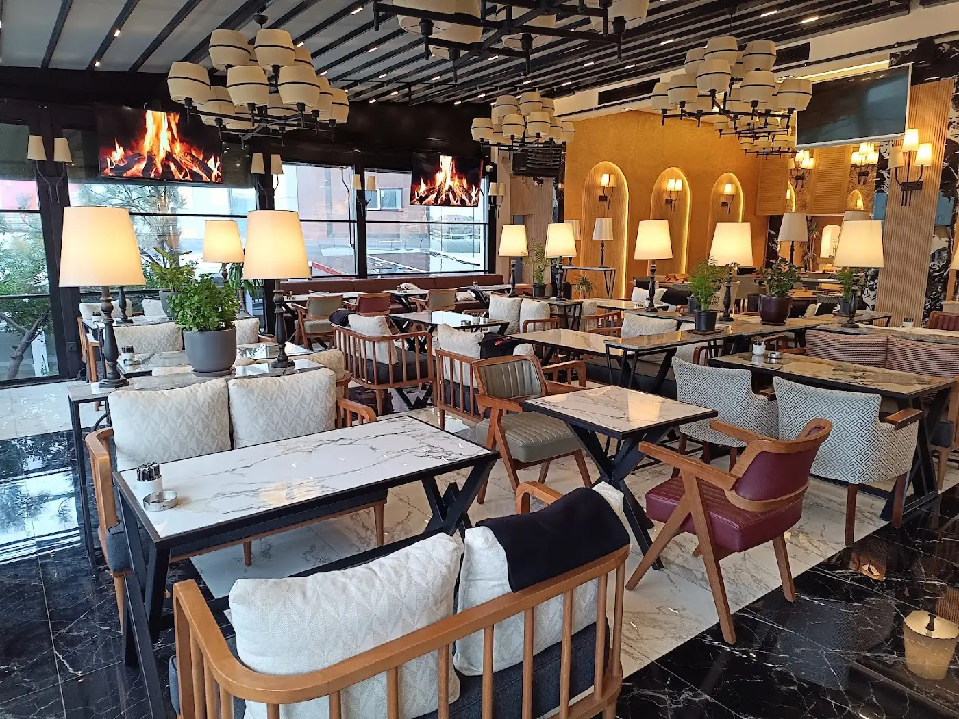 Summit Lounge Cafe & Restaurant fotoğraf 3