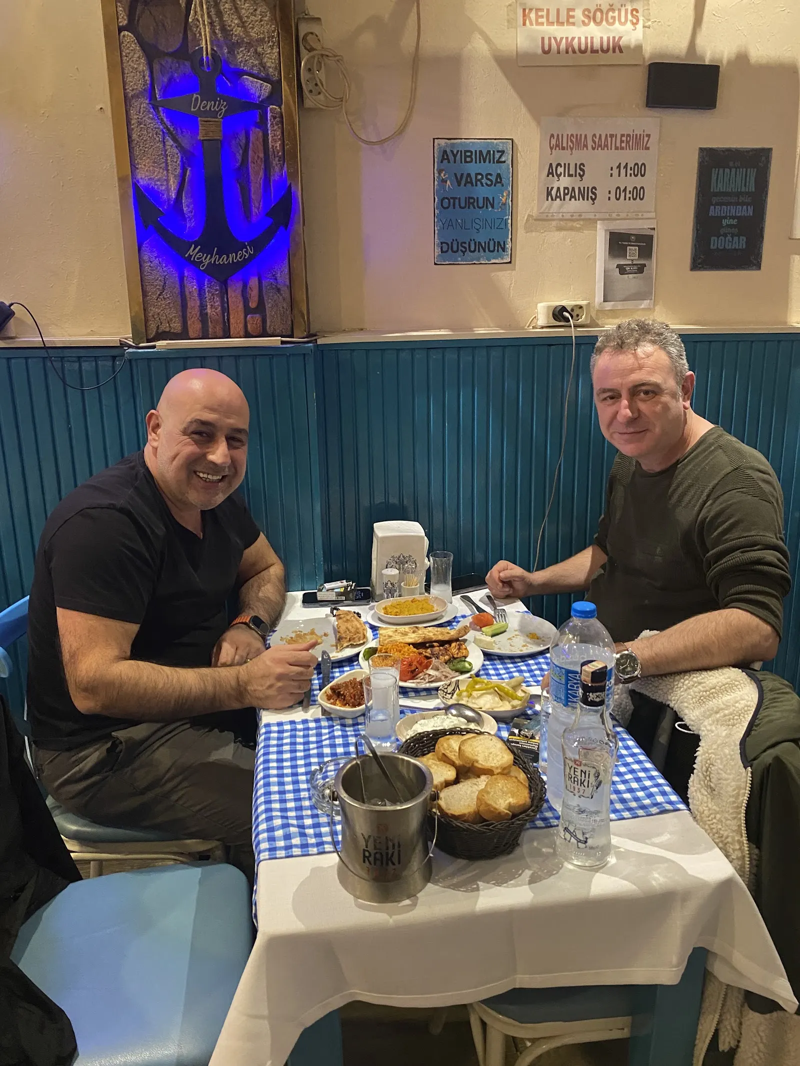 Deniz Meyhanesi Ve Pub fotoğraf 3