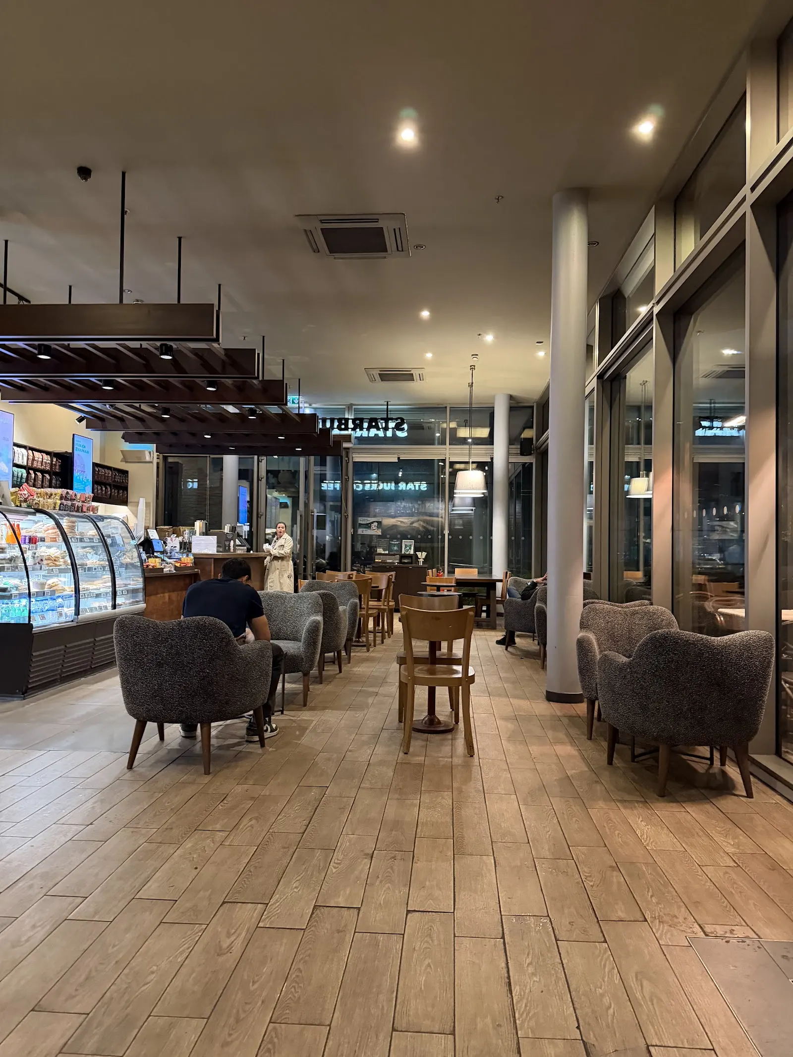 Starbucks fotoğraf 3