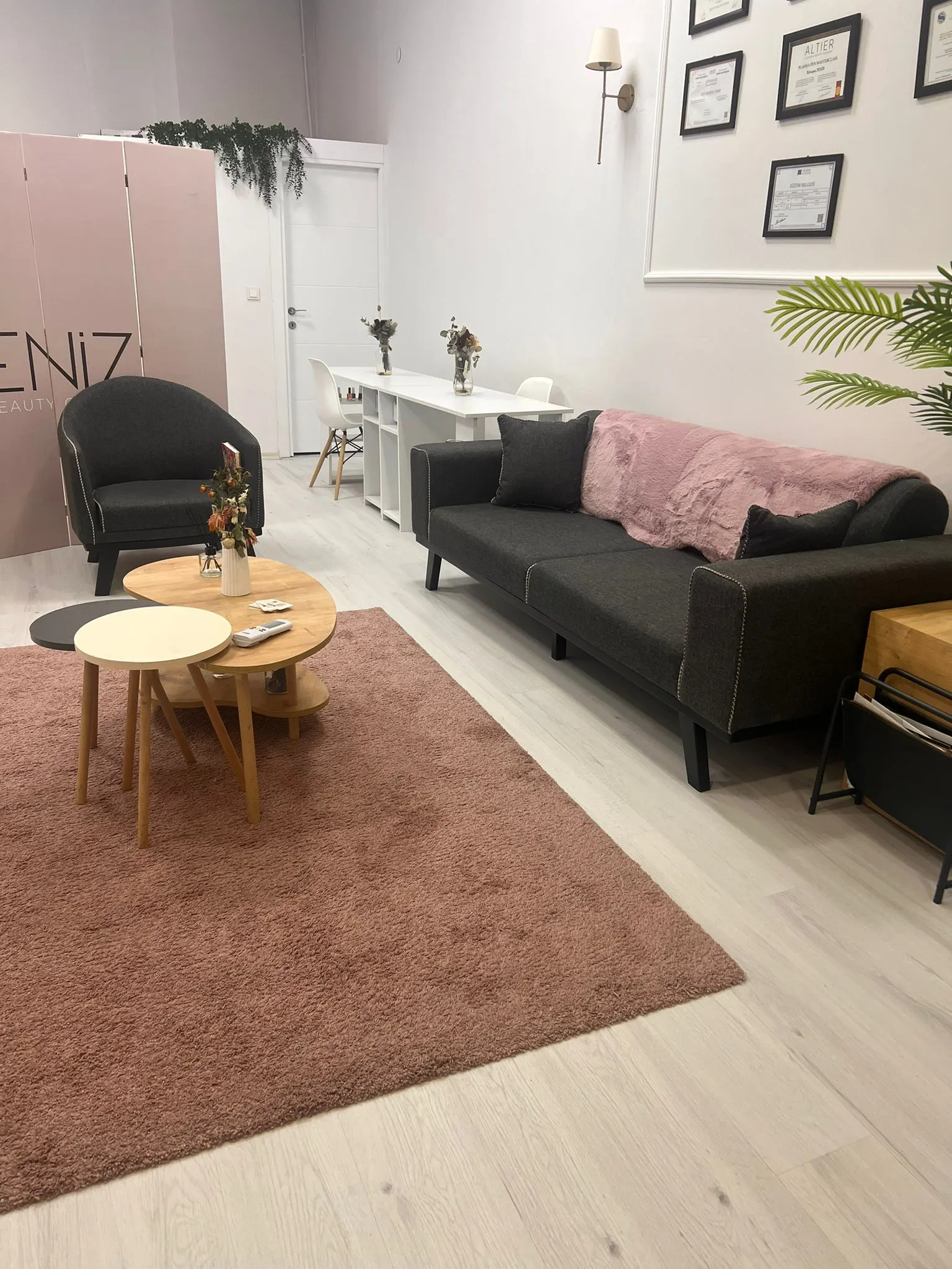 Deniz Beauty Studio Lazer Epilasyon Uygulama Merkezi Başakşehir fotoğraf 2