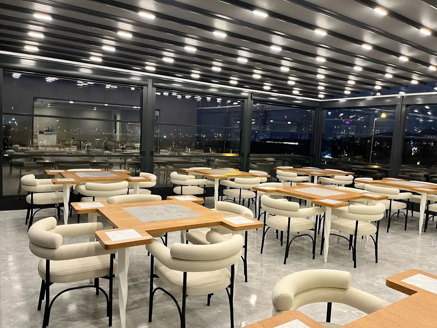 O La Vita Lounge