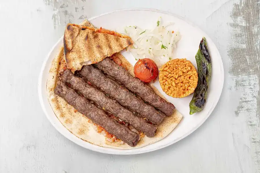 Saruja Restoran fotoğraf 2