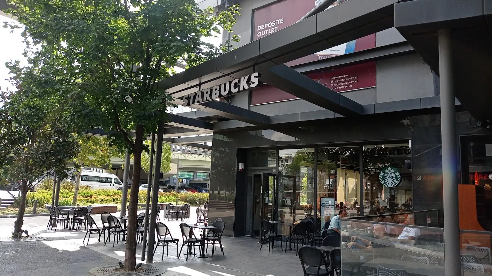 Starbucks fotoğraf 1