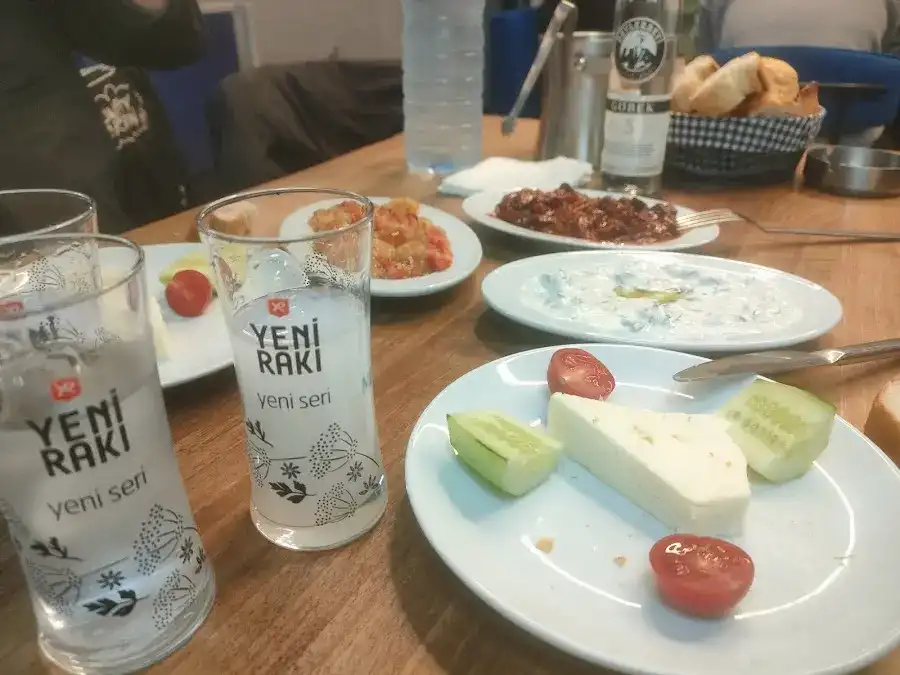 Merakli meyhanesi fotoğraf 2