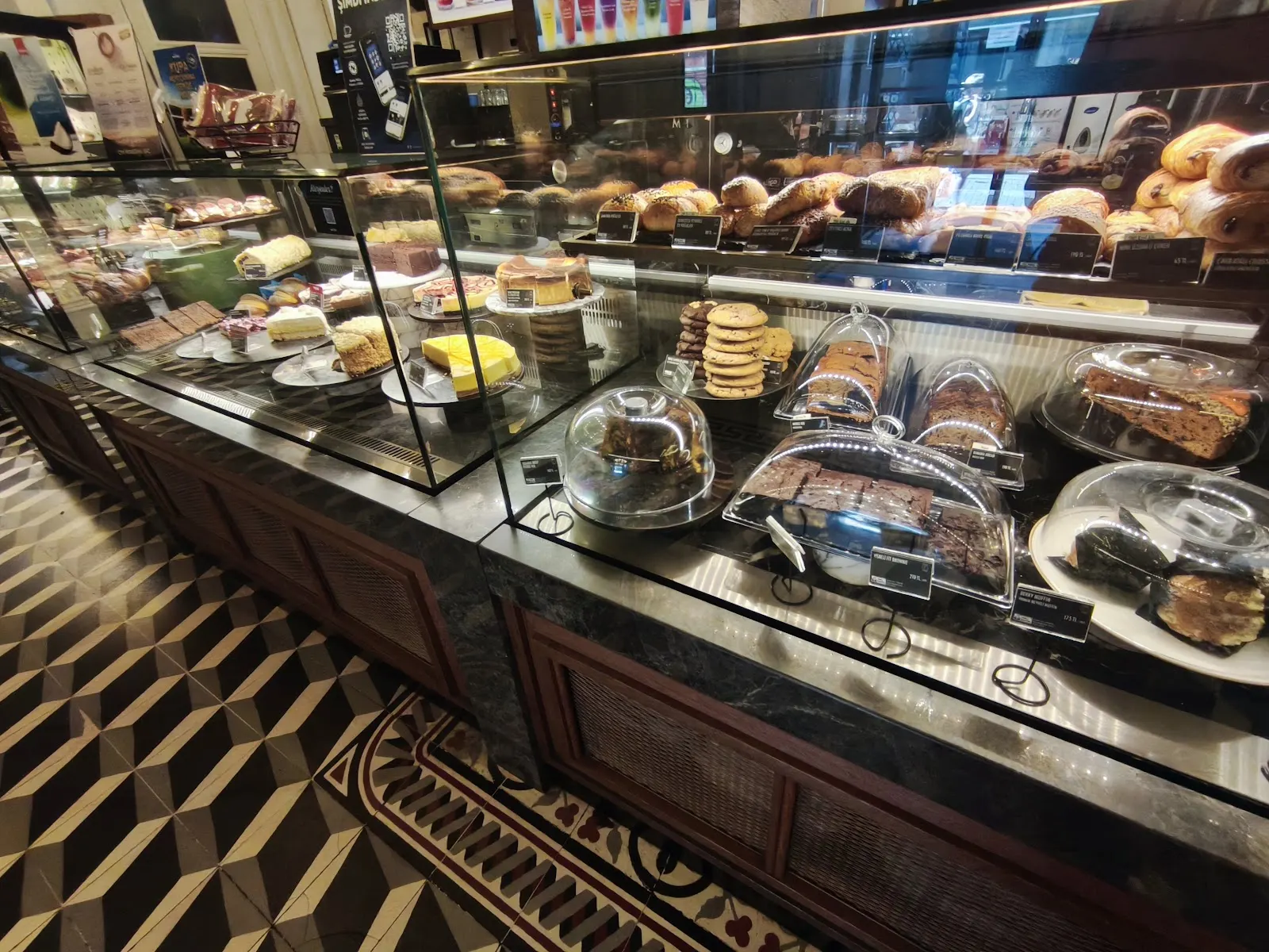 Caffè Nero fotoğraf 4
