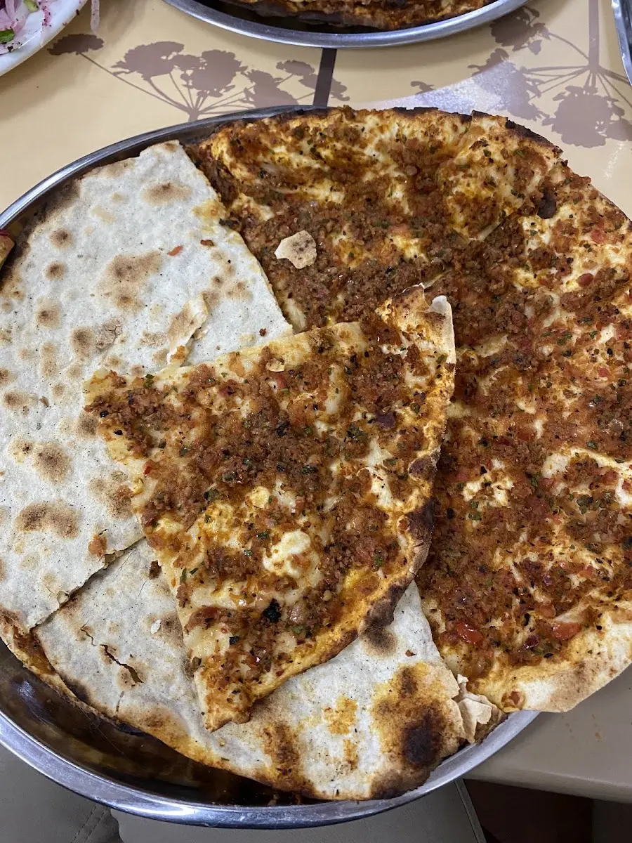 Fıstık Kebap Lahmacun fotoğraf 3