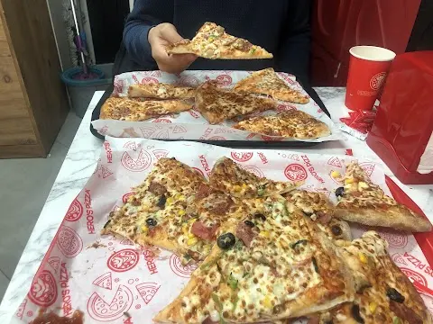 Hero's Pizza&Waffle | Sınırsız Consept | Beşiktaş Şubesi fotoğraf 2