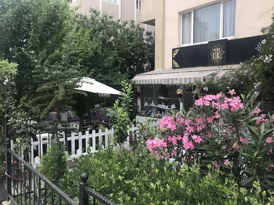 Madame Kuki Patisserie & Cafe - Etkinlik Mekanı / Butik Pasta ve Tatlı Sipariş / Özel ve Kurumsal Sipariş fotoğraf 3