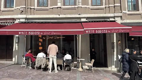 White Burger By Serhat Doğramacı Beşiktaş işletme yanıtları