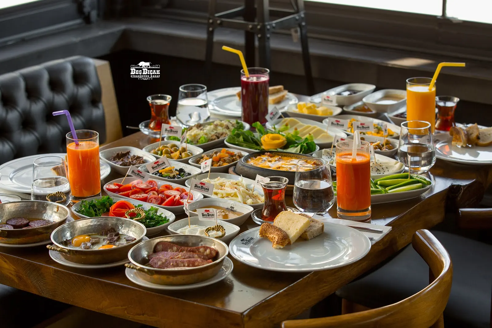 Beş Bıçak Steak House - Kasap fotoğraf 2