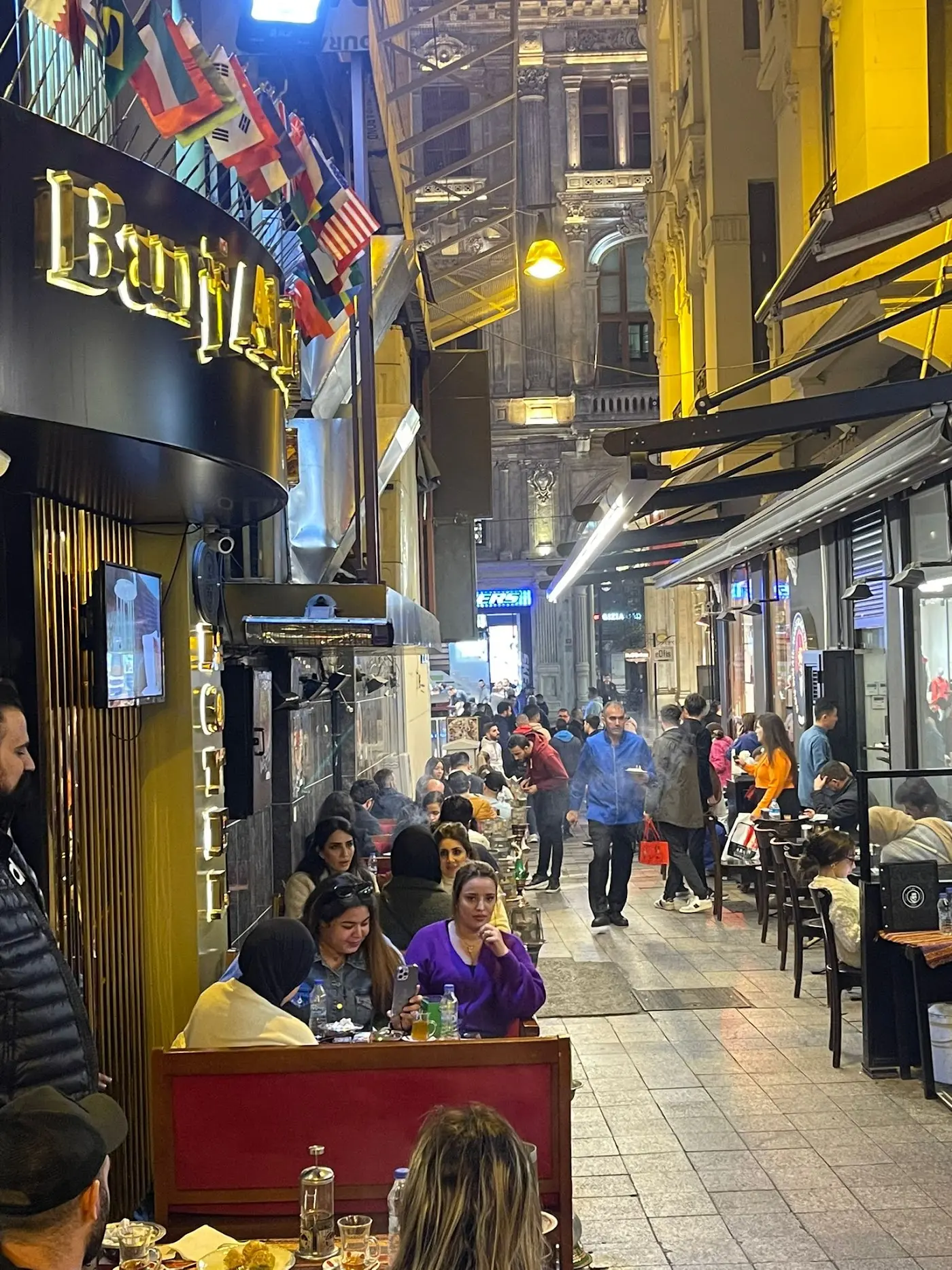 Mavi Nargile Cafe