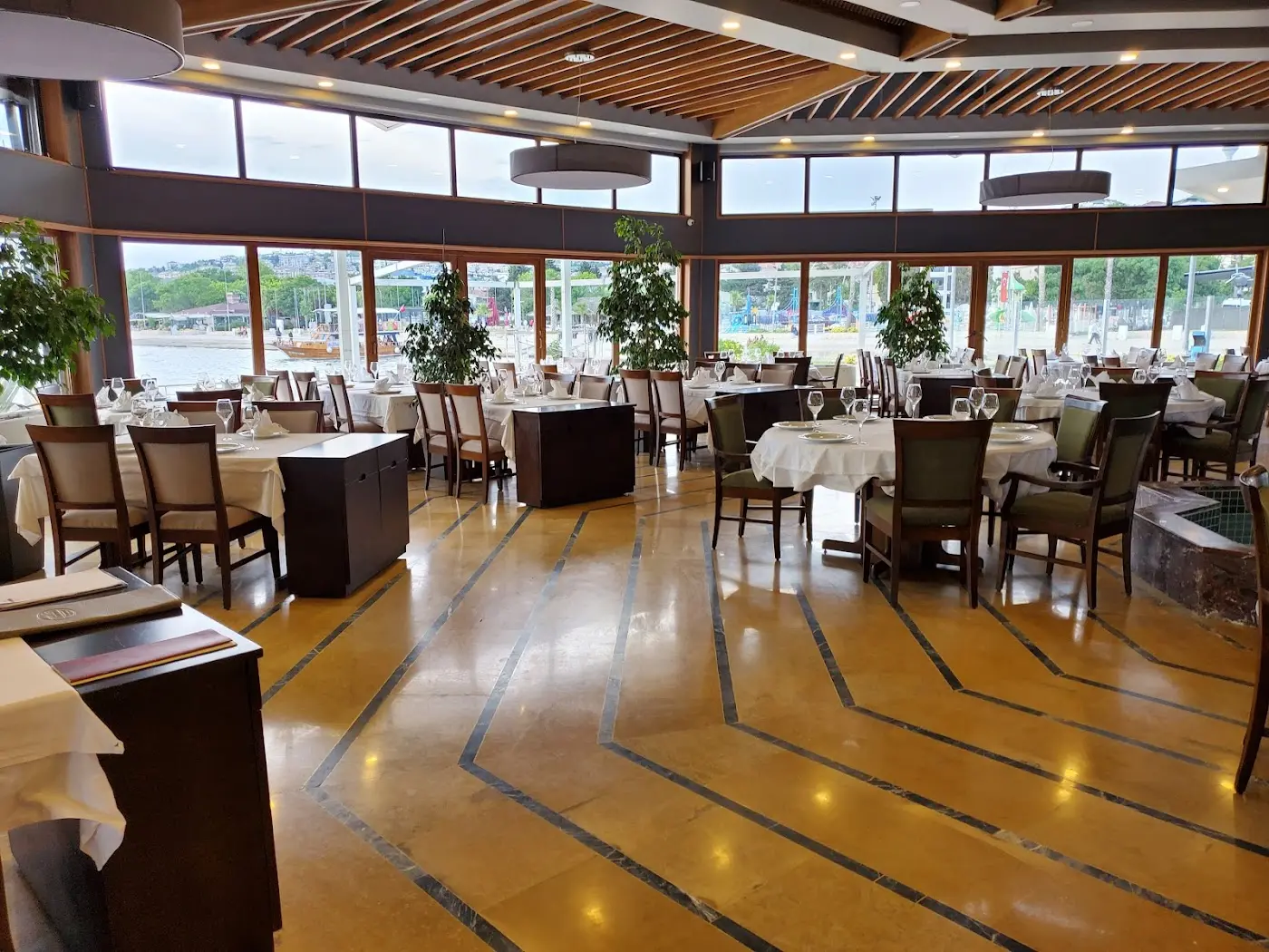 Albatros Restoran