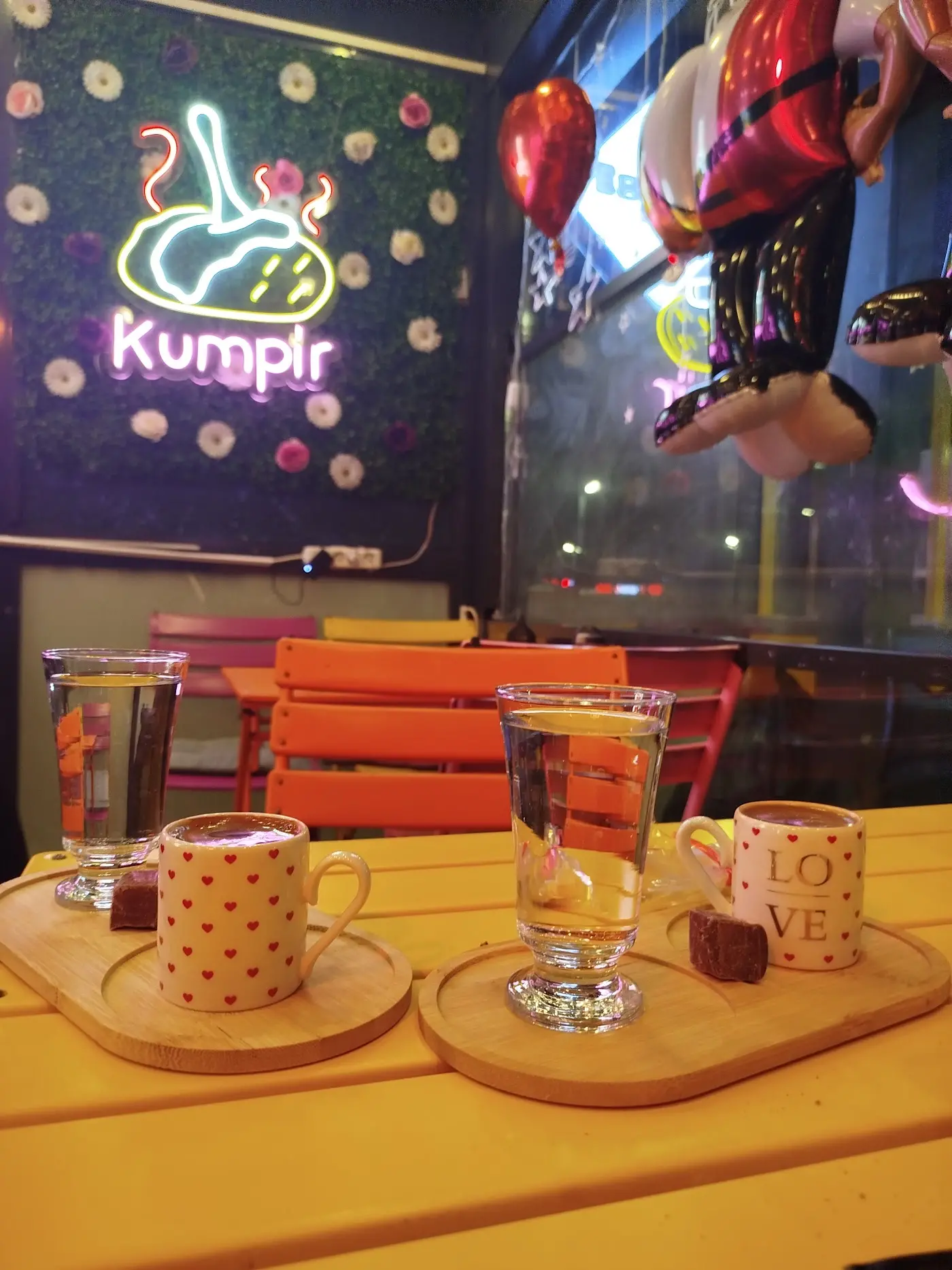 Miss Burger fotoğraf 3