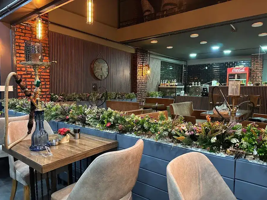 BREAK LOUNGE