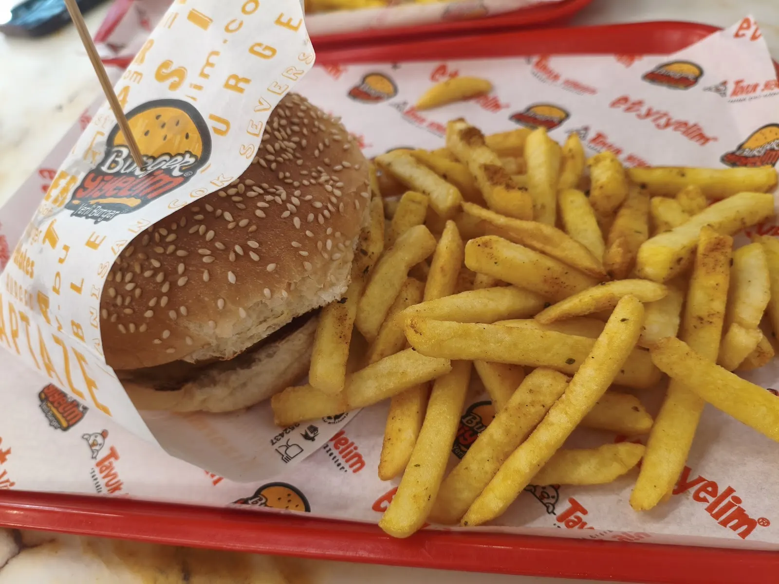 Burger Yiyelim fotoğraf 3