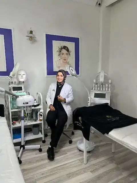 Emine Arslan Güzellik Estetik fotoğraf 3