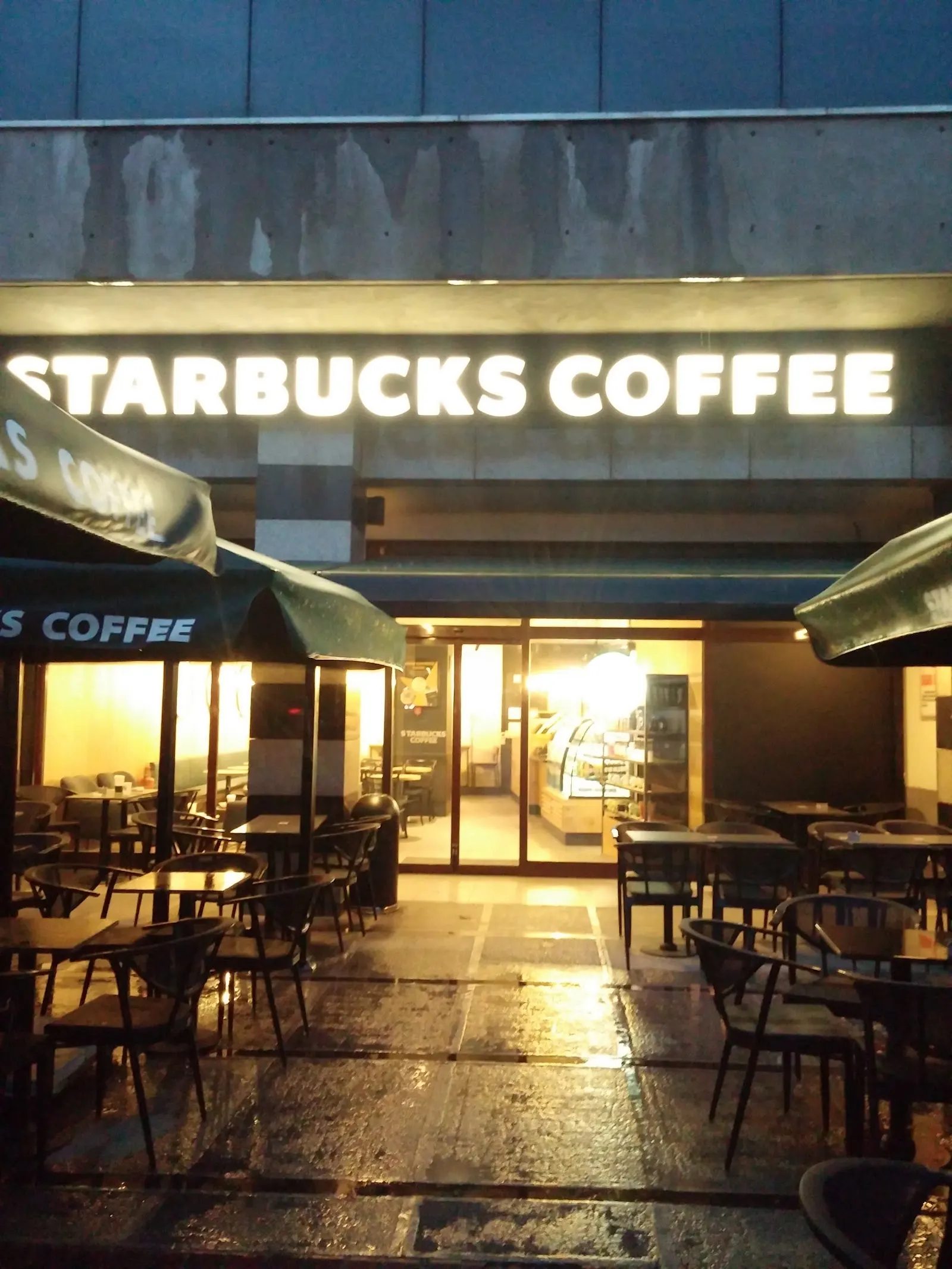 Starbucks fotoğraf 1