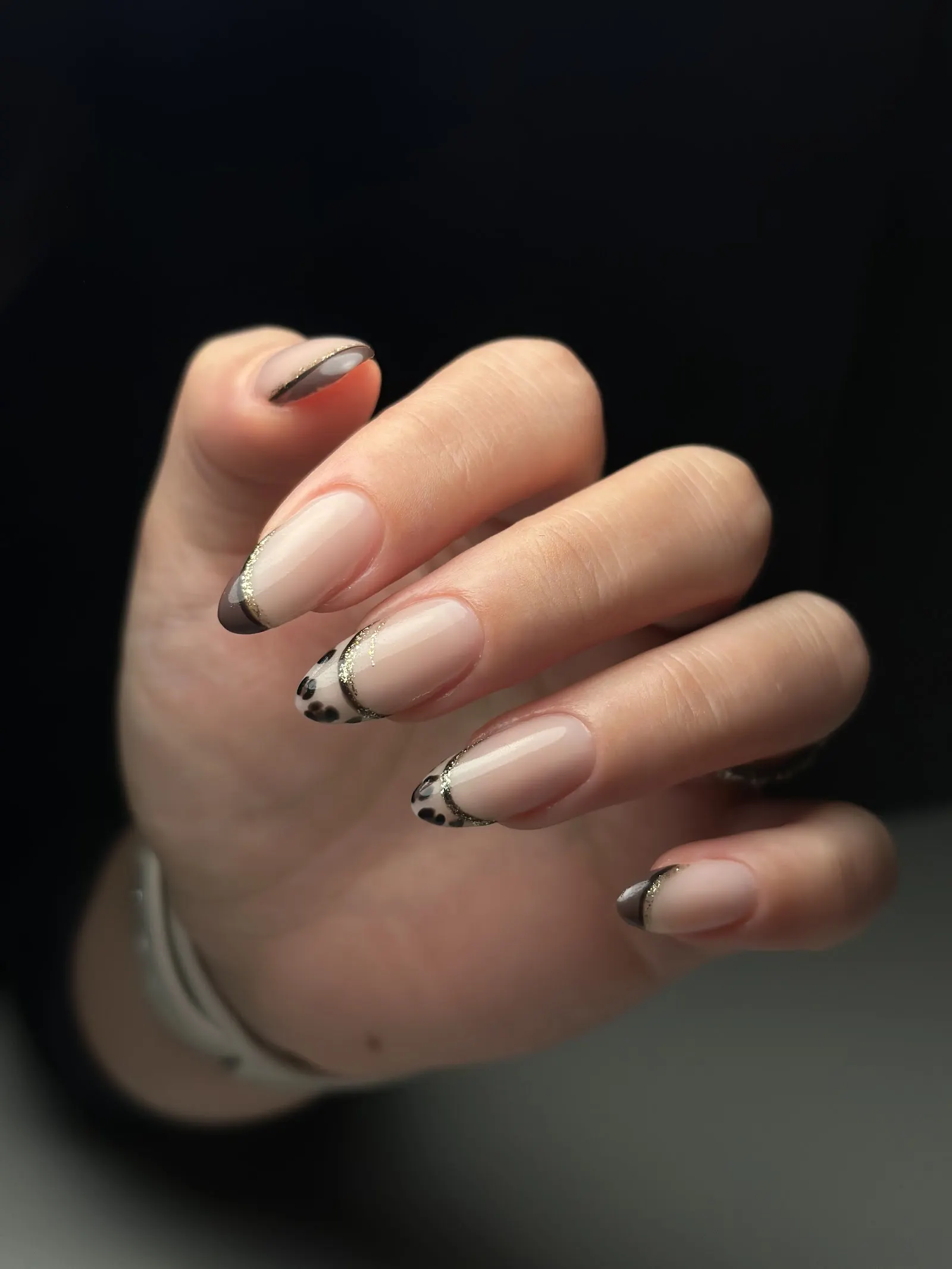 By Derya Arıcı Nail & Beauty Studio