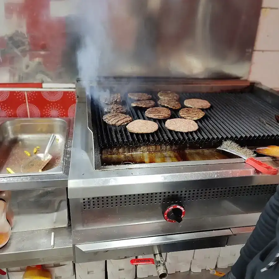 Best Burger Hamburger Ve Atıştırmalıkta Farklı Lezzet