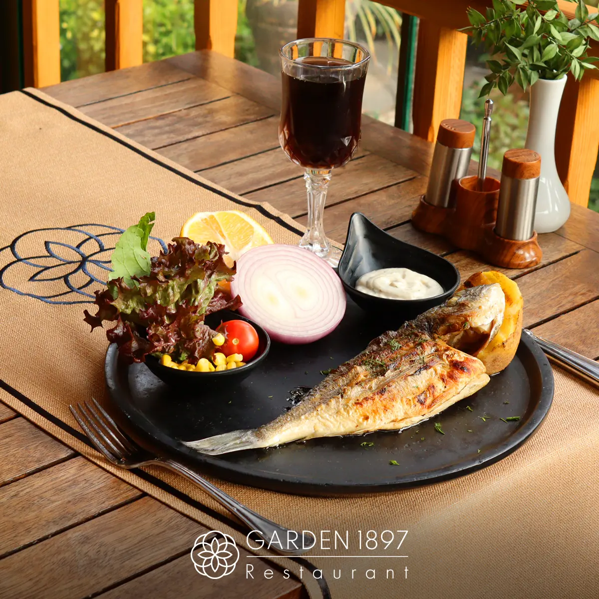 Garden 1897 Restaurant fotoğraf 2
