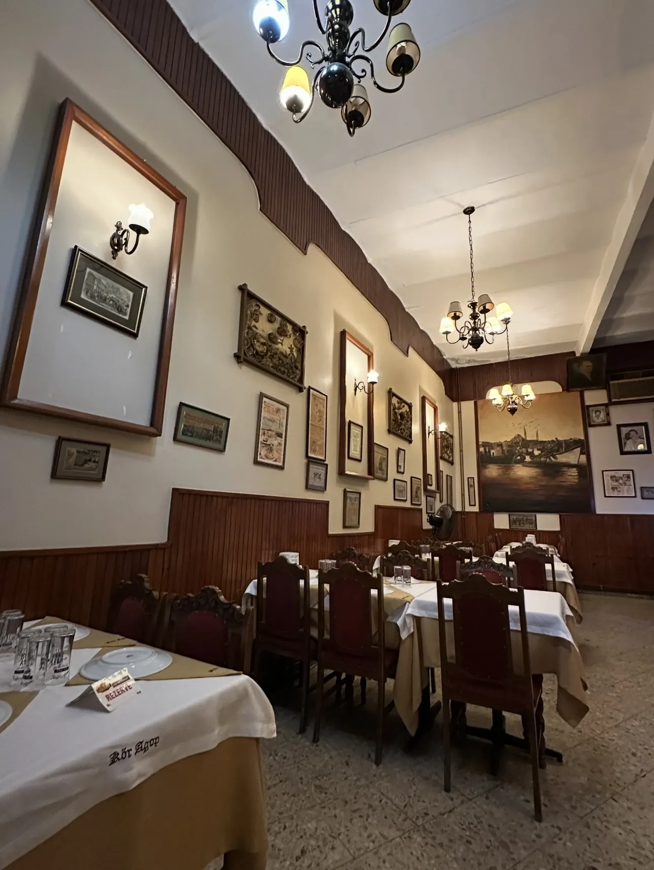 Kör Agop Restaurant