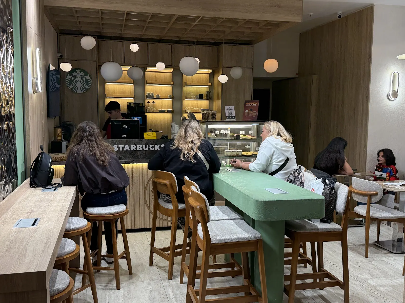 Starbucks fotoğraf 3