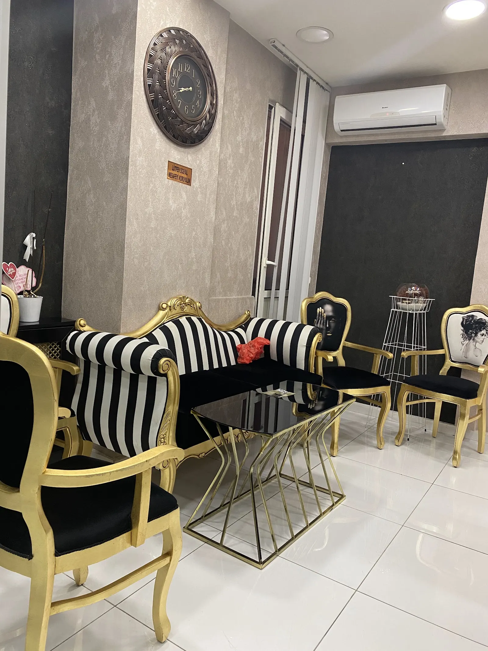 Şule Duyan Beauty Clinic - Hydrafacial / Medical Aesthetic / Laser Hair Removal fotoğraf 3