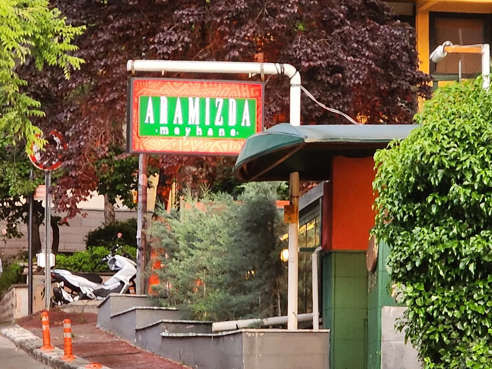 Aramızda Meyhane