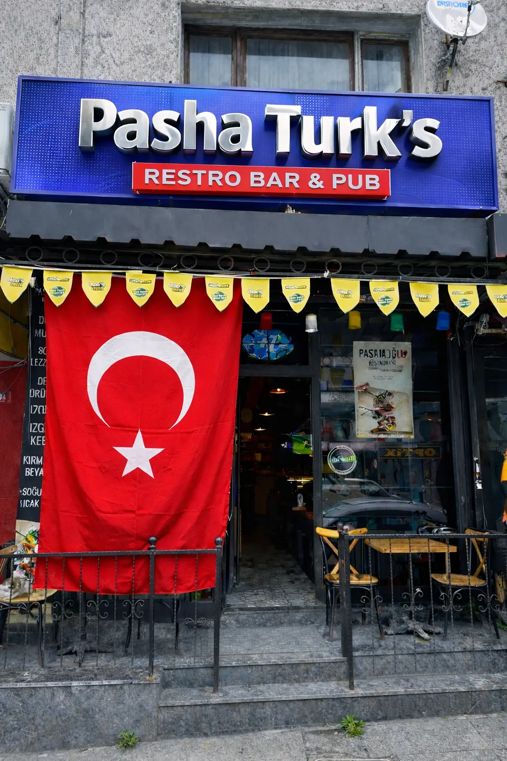 PASHA TURK'S Restro Bar & Pub “Pub Kültürünün Türk İmzası!”