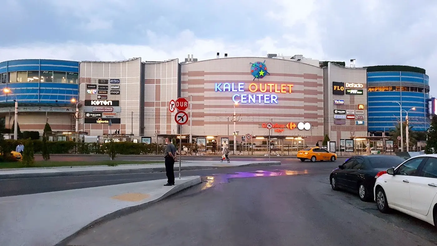 Kale Outlet Center