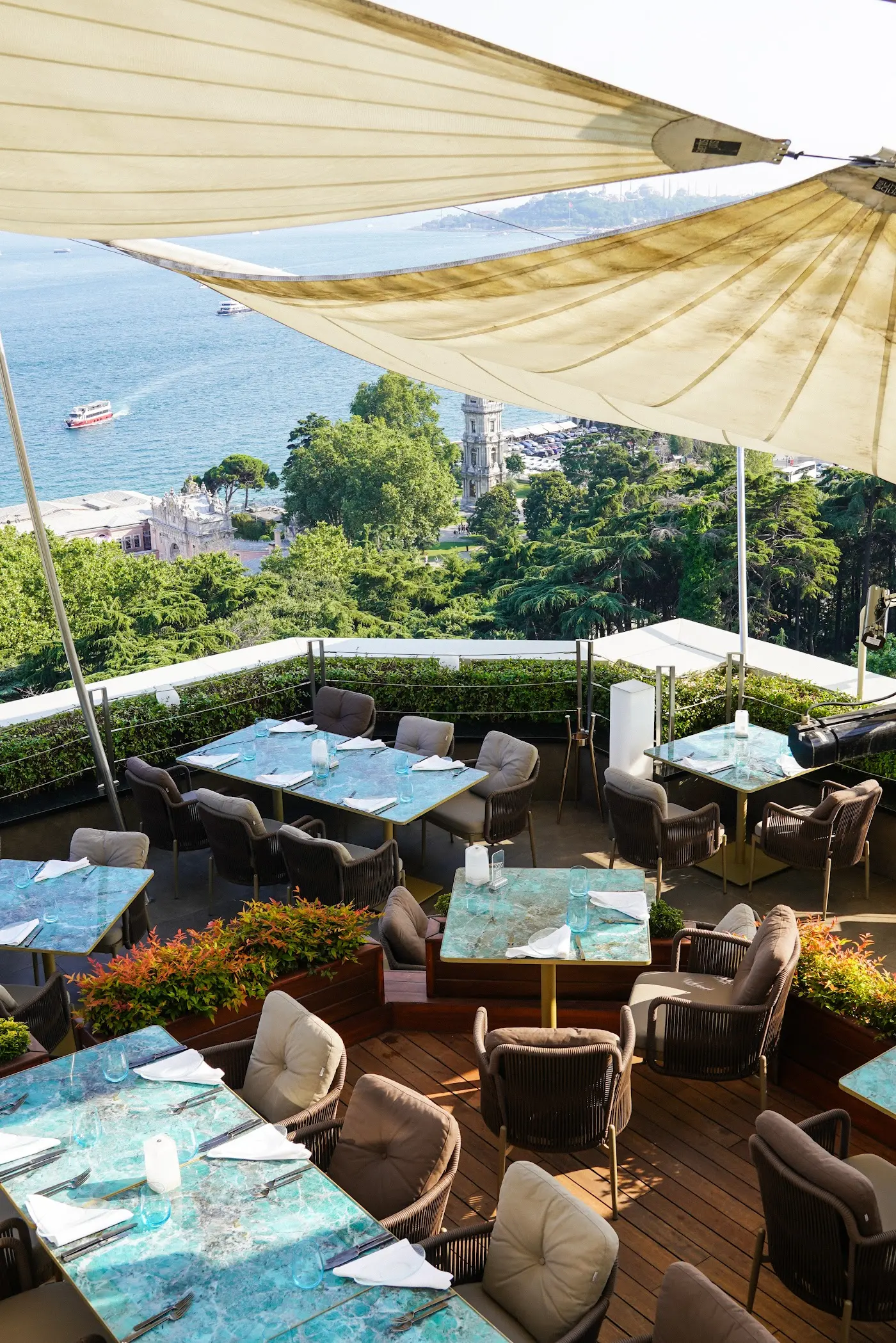 16 Roof Bar & Restaurant - Swissotel The Bosphorus, Istanbul fotoğraf 1