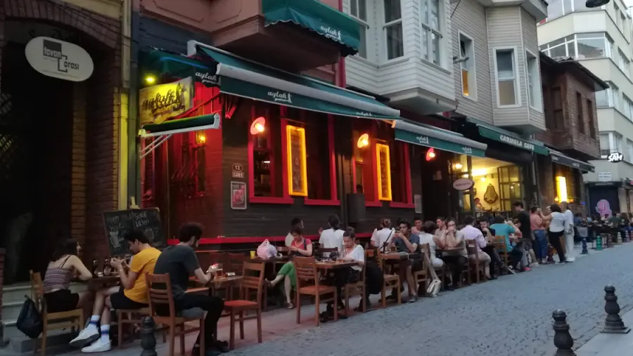 Aylak Kadıköy