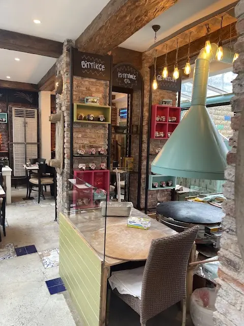 Çeşme Bazlama Kahvaltı Bağdat Caddesi Şaşkınbakkal