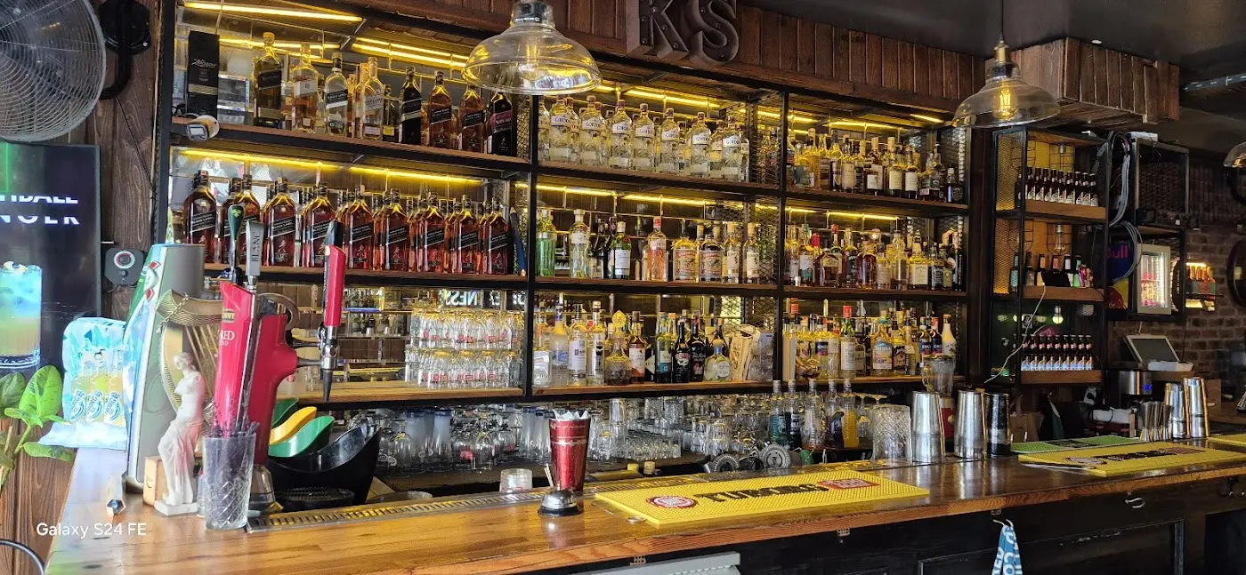 Kadıköy Sokak Cocktail Bar