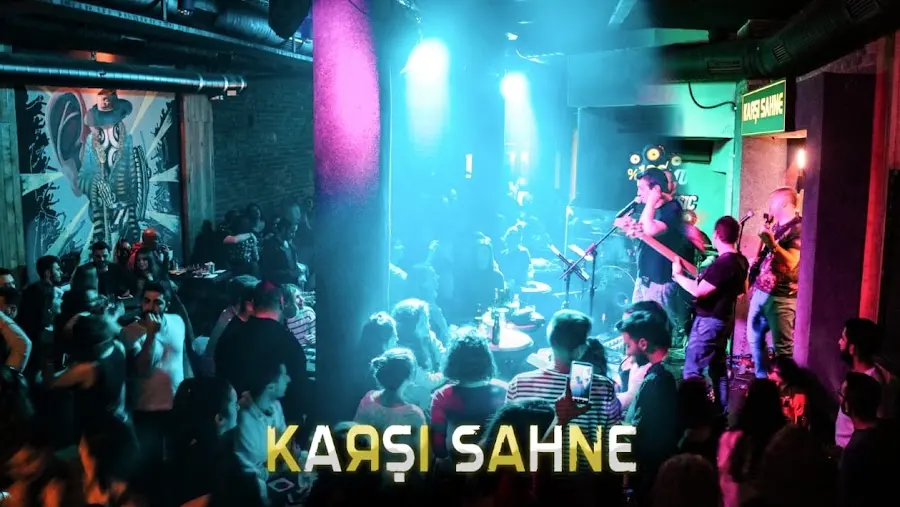 Karşı Sahne