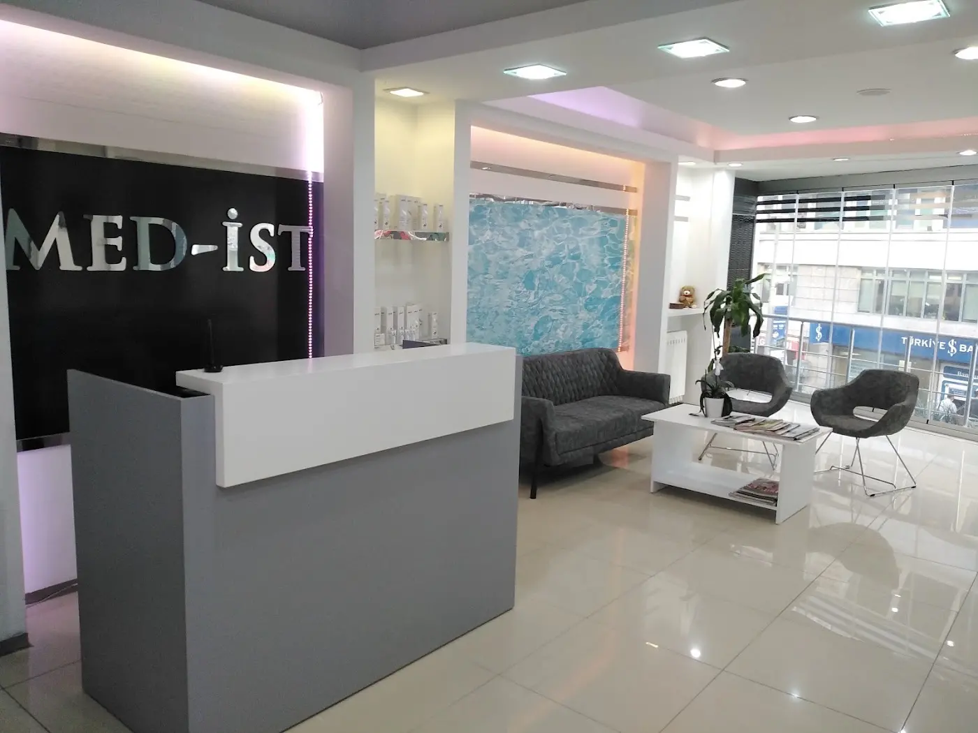 Med-İst Beauty Center | Kadıköy Epilasyon Merkezi ( Lazer Epilasyon, Cilt Bakımı, G5 Masajı, İnci Tozu Leke Bakımı ) fotoğraf 1