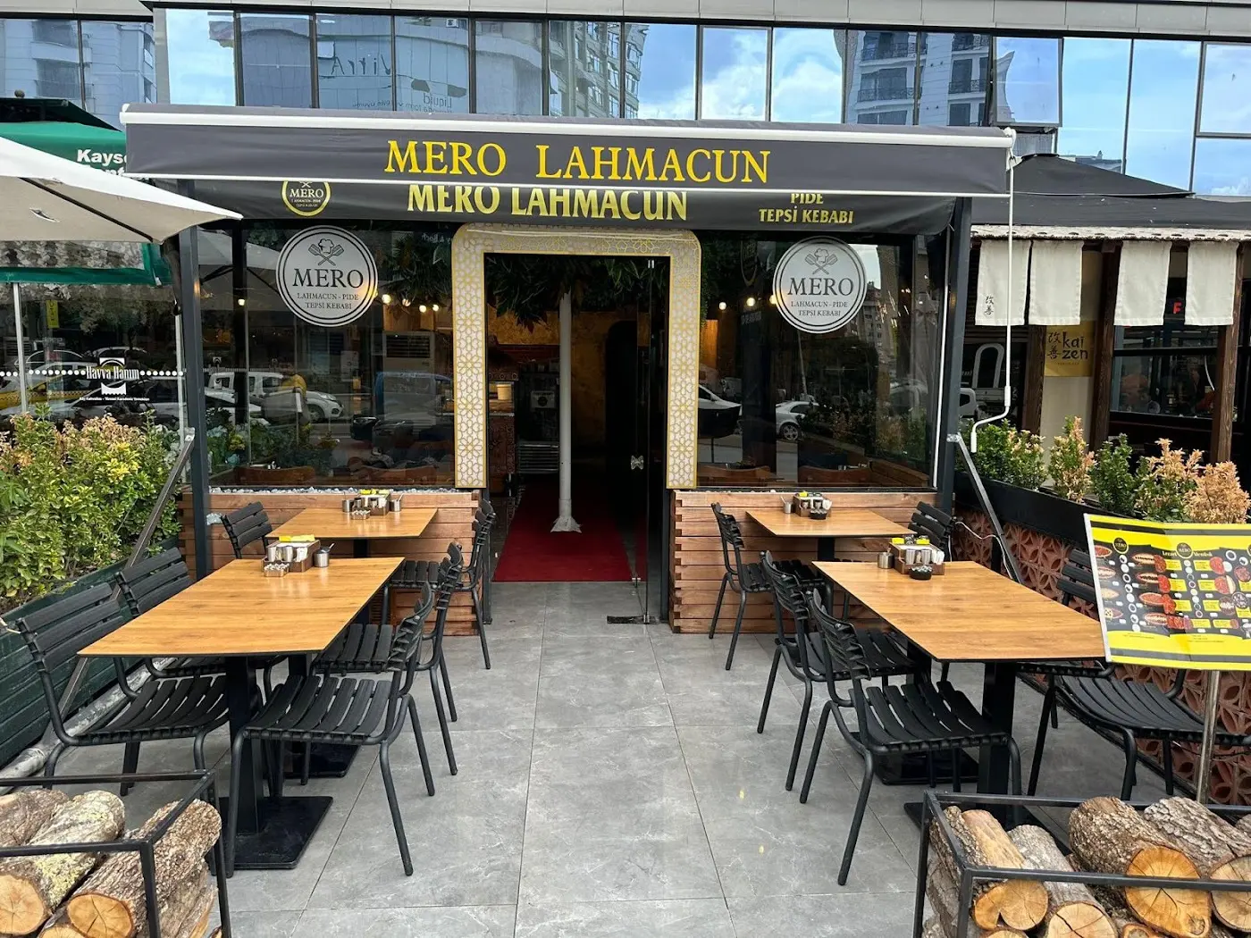 Mero Lahmacun - Tepsi Kebap & Pide fotoğraf 1