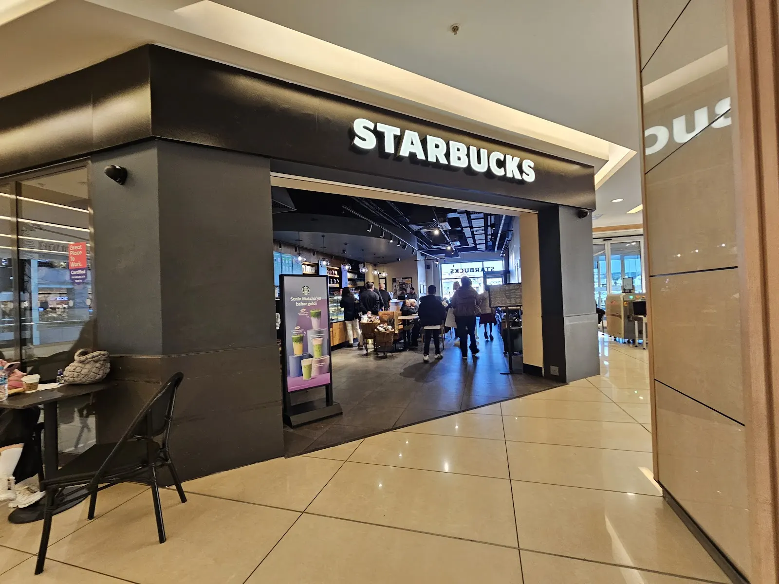 Starbucks Coffee Kadıköy şube görseli