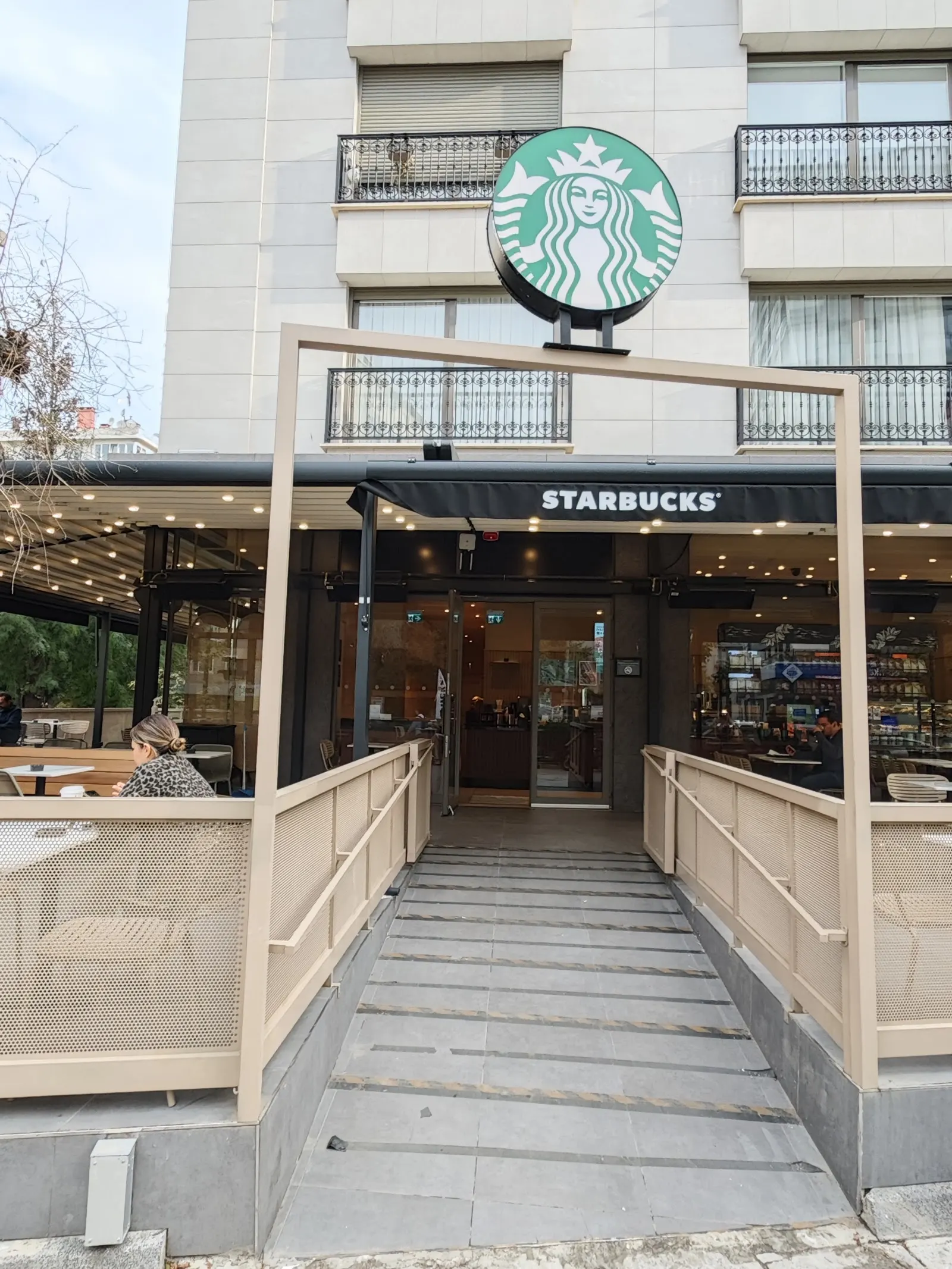 Starbucks fotoğraf 1