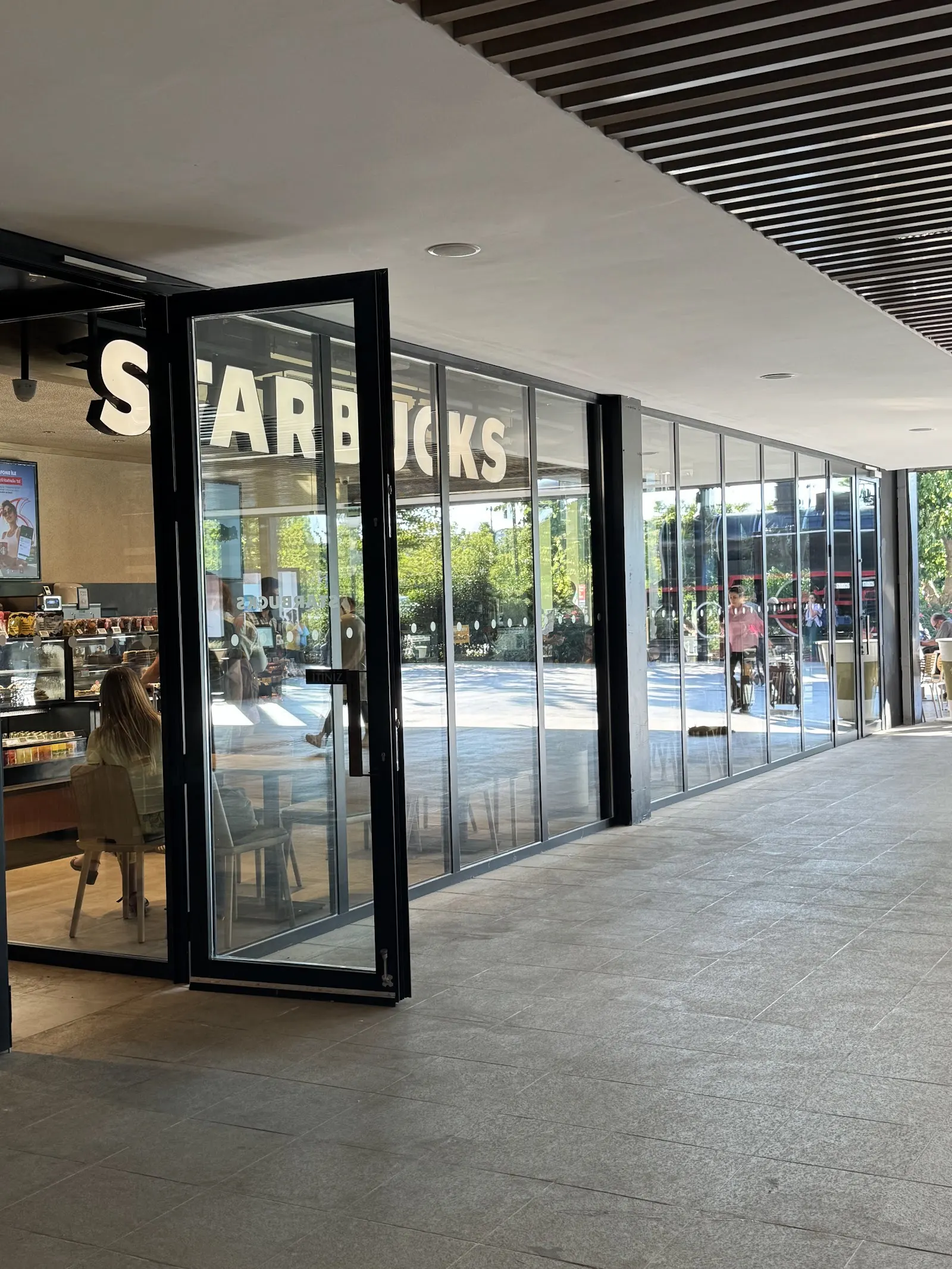Starbucks fotoğraf 1