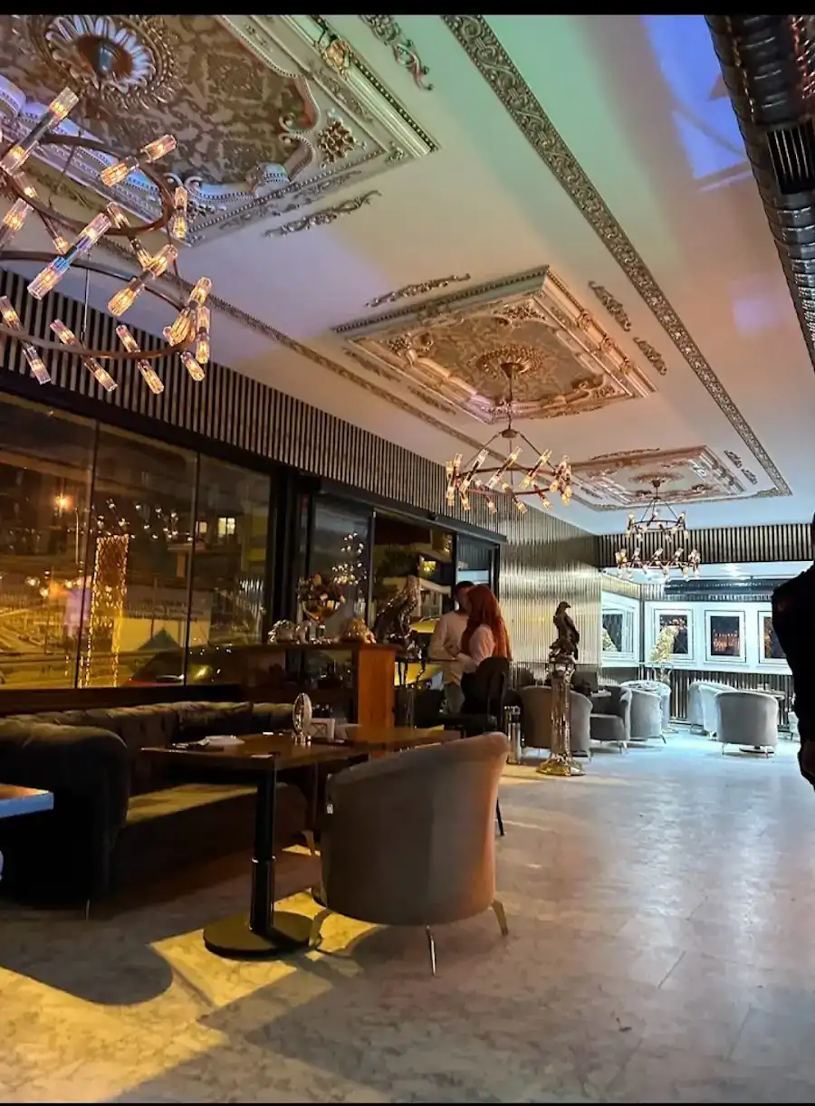 Farilya Lounge