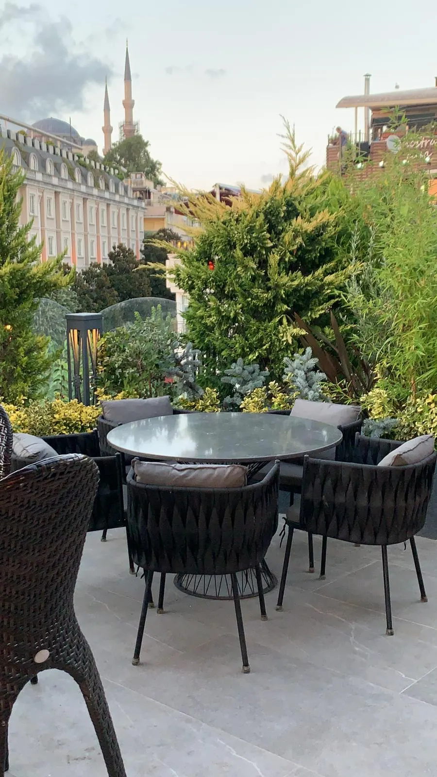Amiralto Rooftop Restaurant & Bar