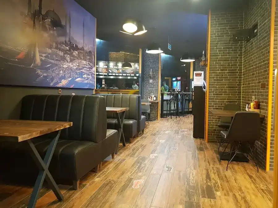 Black Burger Pizza