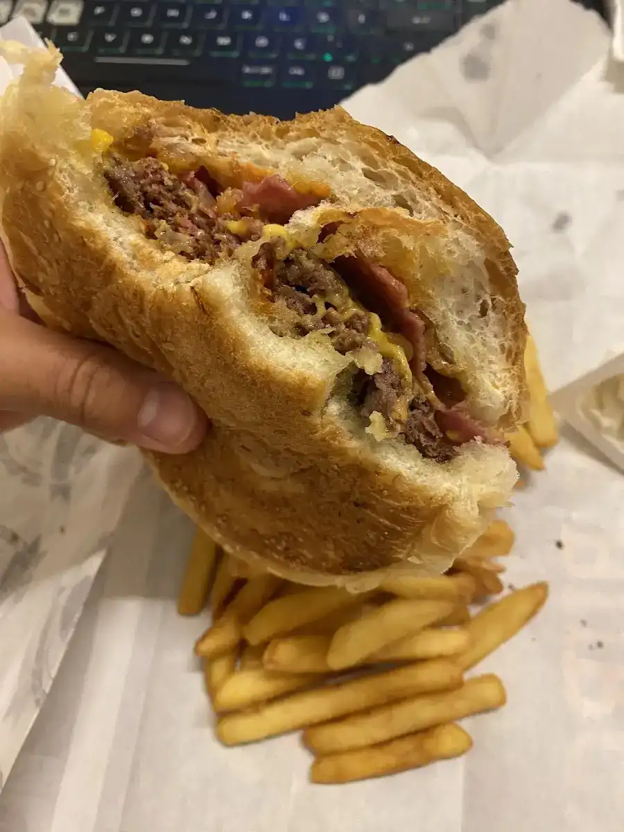 Dublin Burger Maltepe Şubesi fotoğraf 3