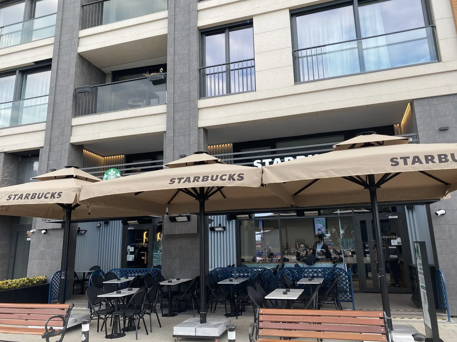 Starbucks fotoğraf 2
